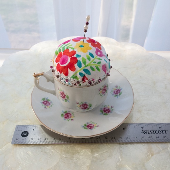 Classic Teacup And Saucer Pincushion Upcycled FTD Teacup And Saucer NWOT - Picture 14 of 15